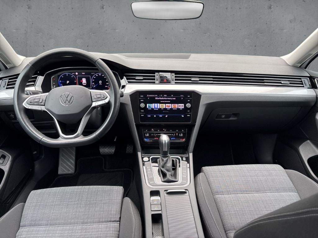 Volkswagen Passat Variant TDI DSG Business - Samsaru's Car Outlet