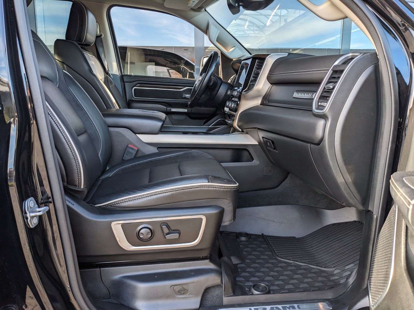Dodge RAM 1500  Laramie  HEMI 5.7 LPG-Gas E-TORQUE 4x4