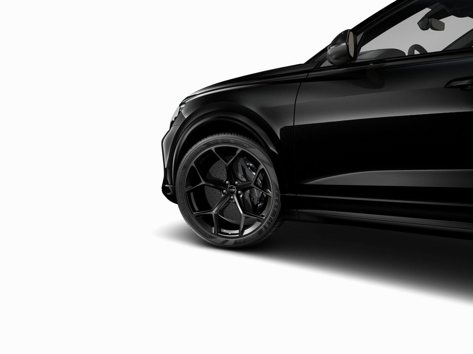 Audi RSQ8 performance All Black/Keramik/305km/h/RS-AG