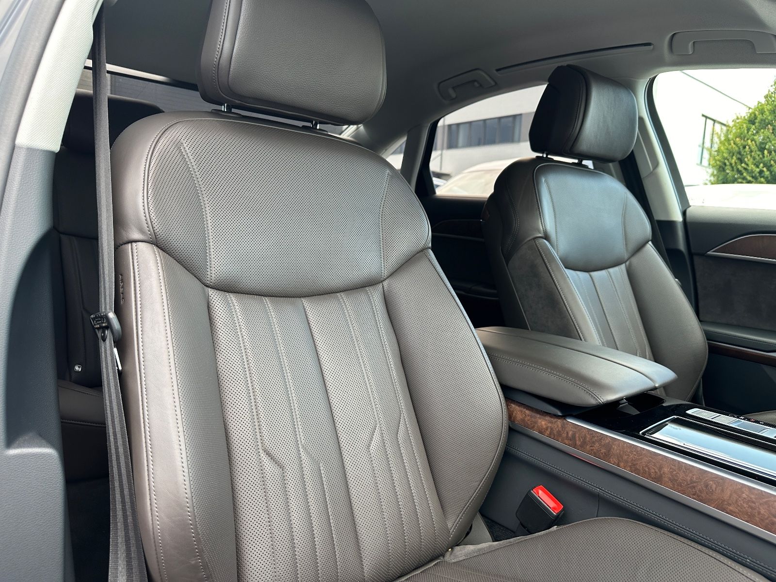 Audi A8 50 TDI SPORT - Samsaru's Car Outlet