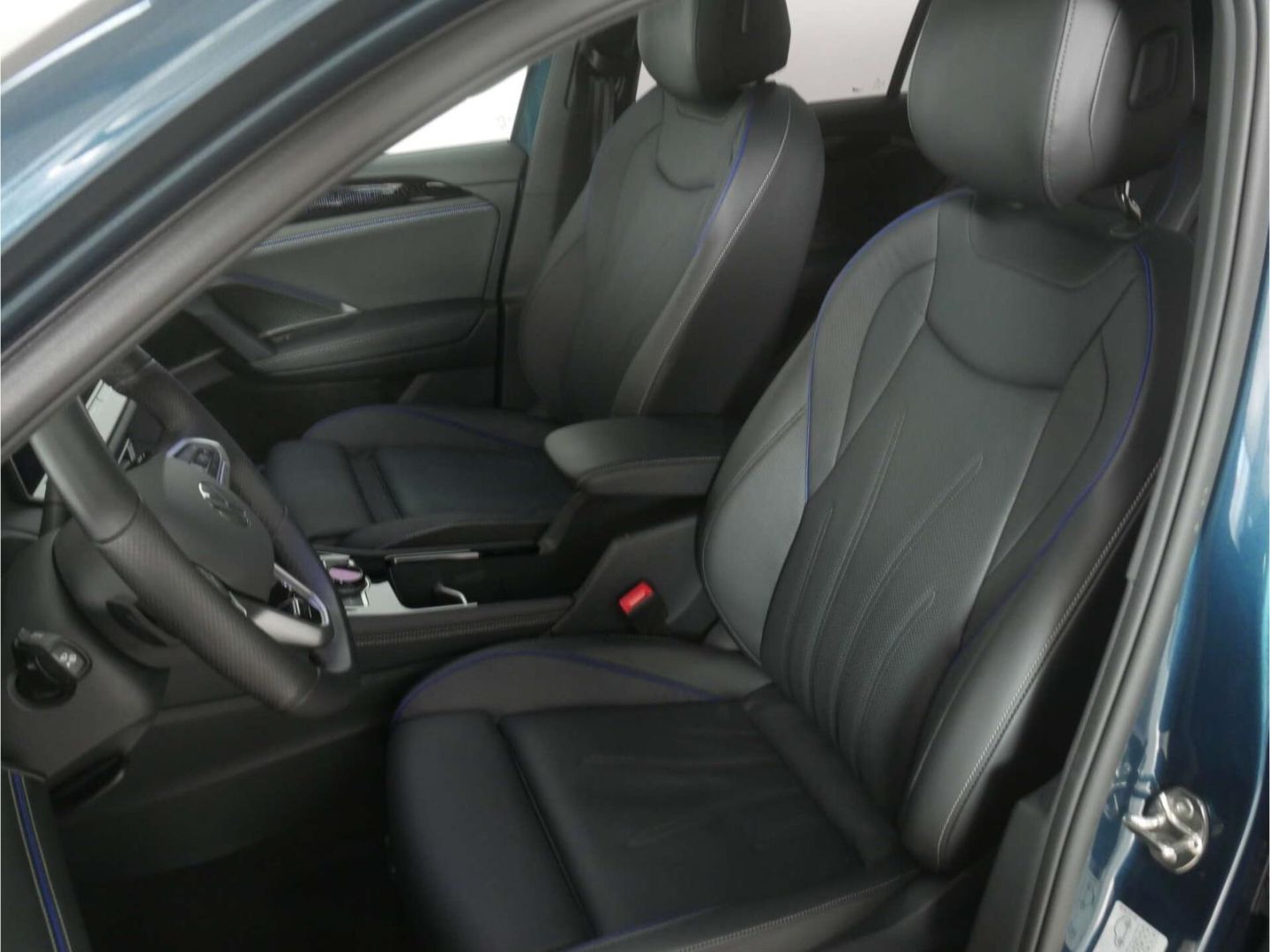 Volkswagen Tiguan 1.5 eHybrid R-Line Black Style PANO/AHK