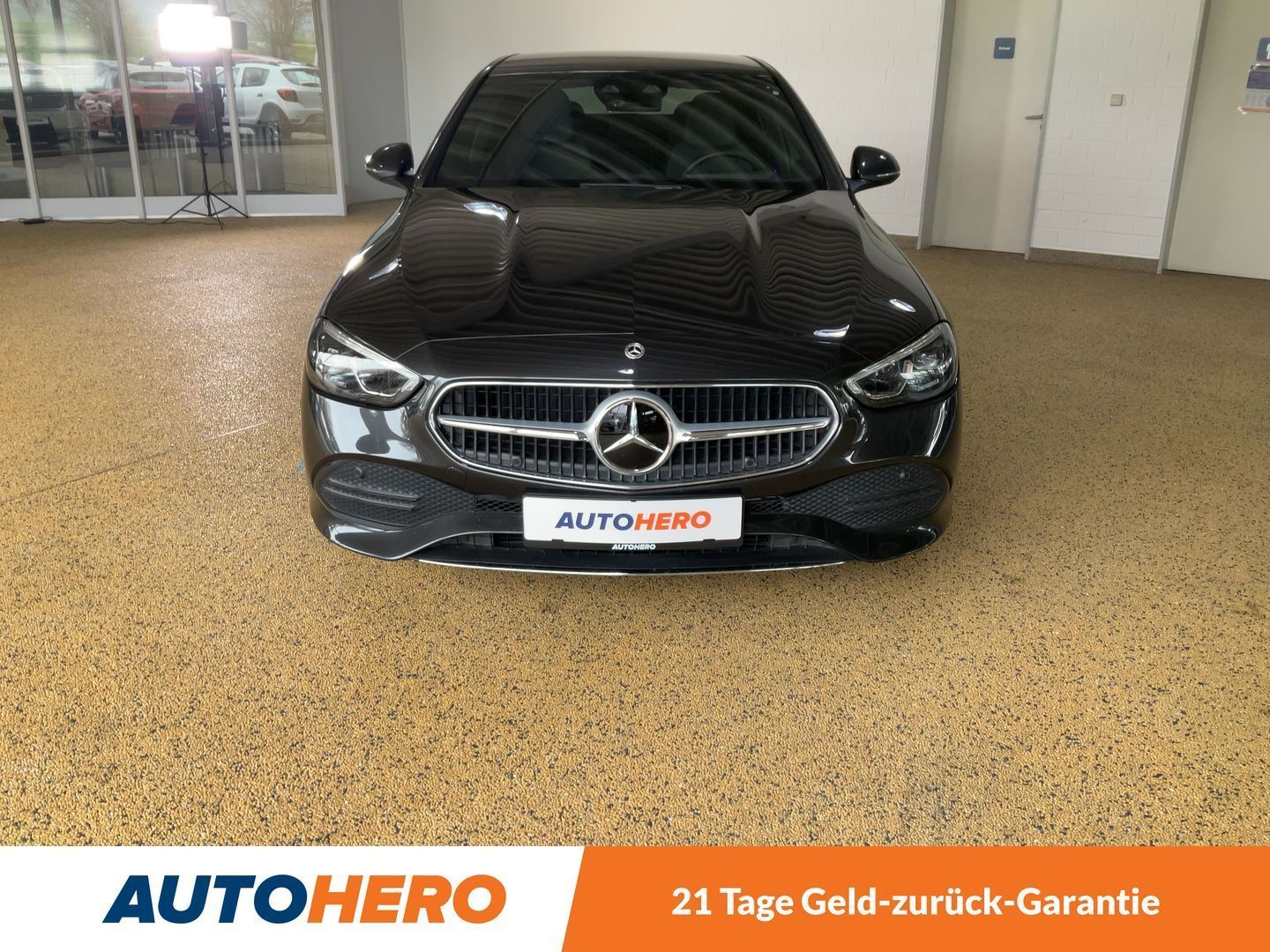 Mercedes-Benz C300e Avantgarde Aut. - Samsaru's Car Outlet