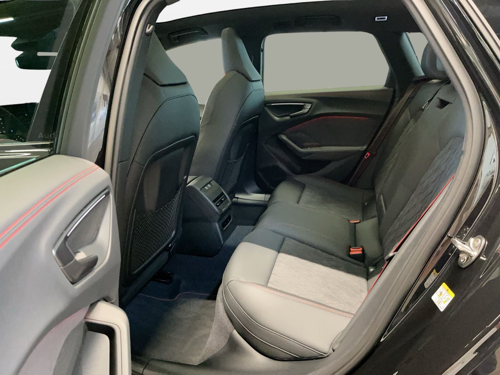 Audi A5 Avant e-hybrid quattro S line edition one S t
