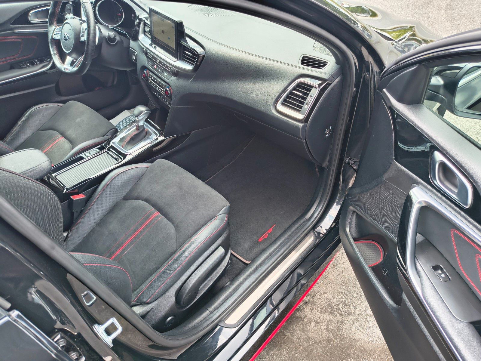 Kia pro cee'd GT - Samsaru's Car Outlet