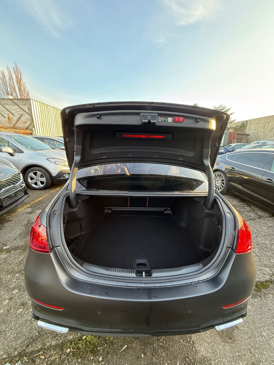 Mercedes-Benz AMG Premium Plus - Samsaru's Car Outlet
