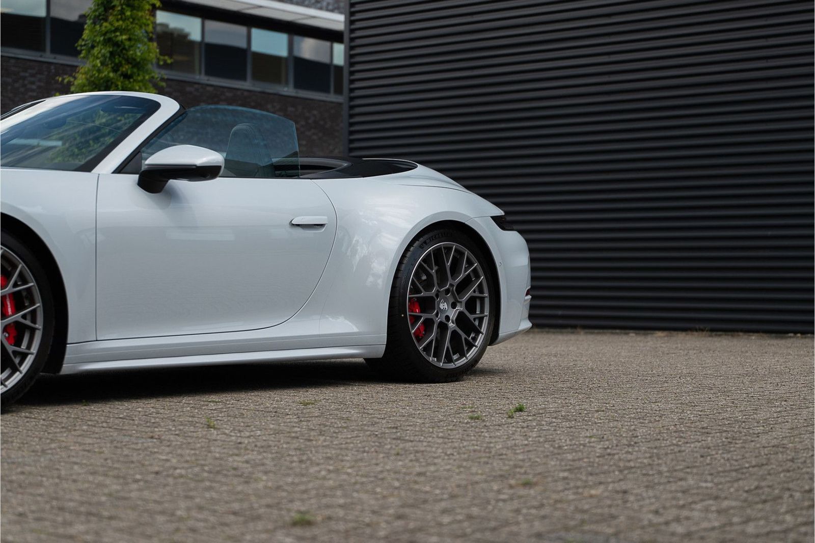 Porsche 992 Carrera S - Samsaru's Car Outlet
