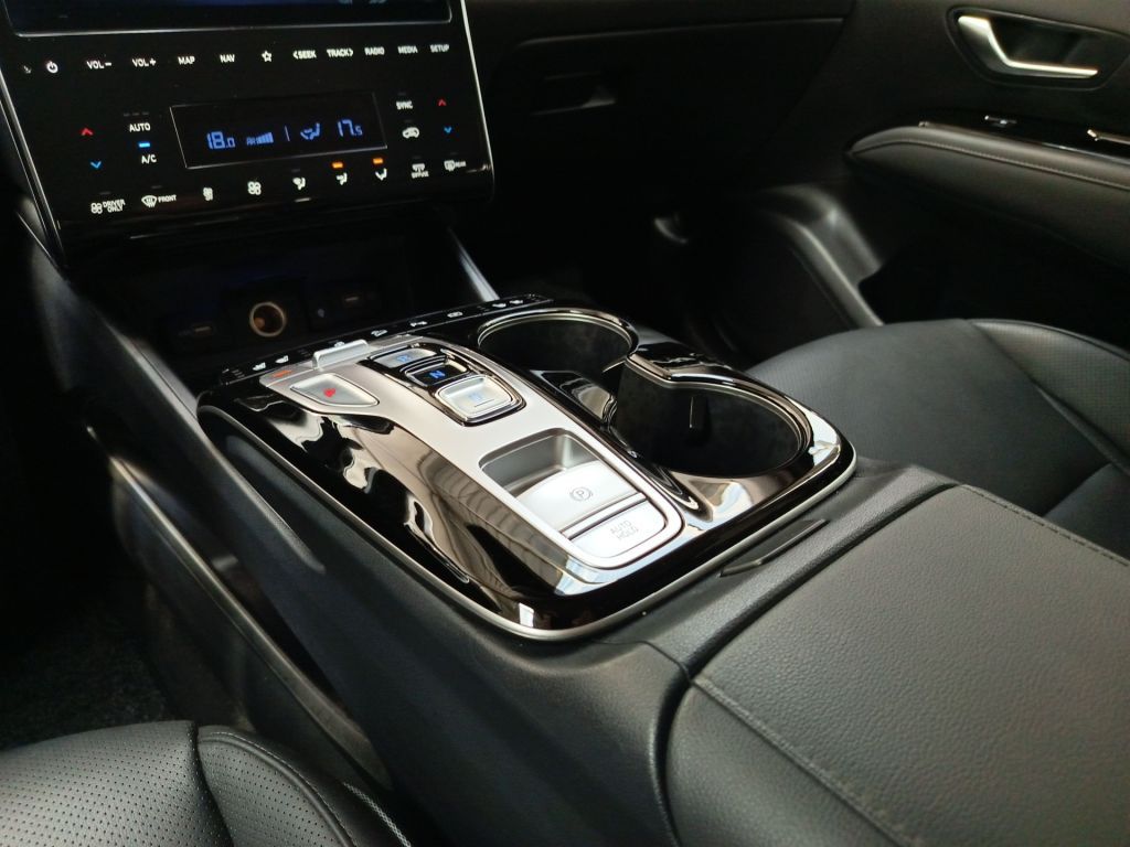 Hyundai TUCSON 1.6T-GDi Plug-in-Hybrid 4WD Prime - Samsaru's Car Outlet
