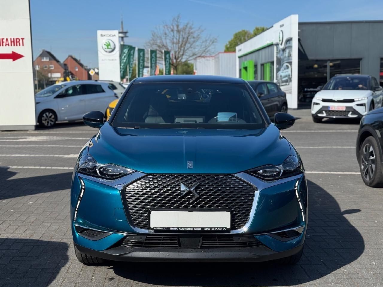 DS Automobiles DS 3 Crossback So Chic - Samsaru's Car Outlet