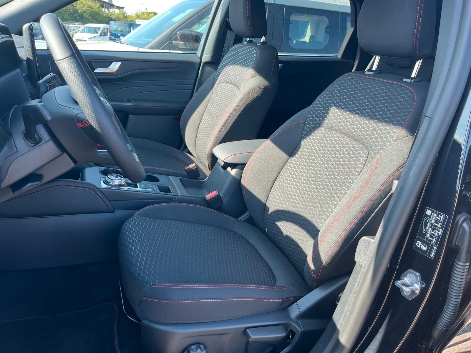 Ford Kuga ST-Line 2.5 FHEV 4x4 - Samsaru's Car Outlet