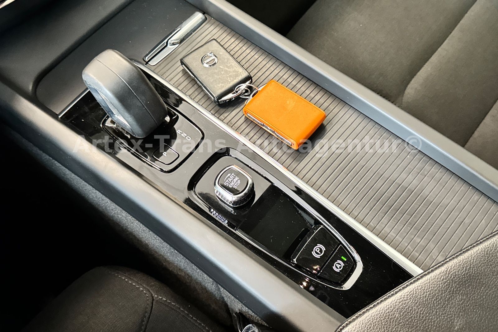 Volvo XC60 Inscription AWD/NAV/SHZ/PANO/KAMERA/AHK/H&K