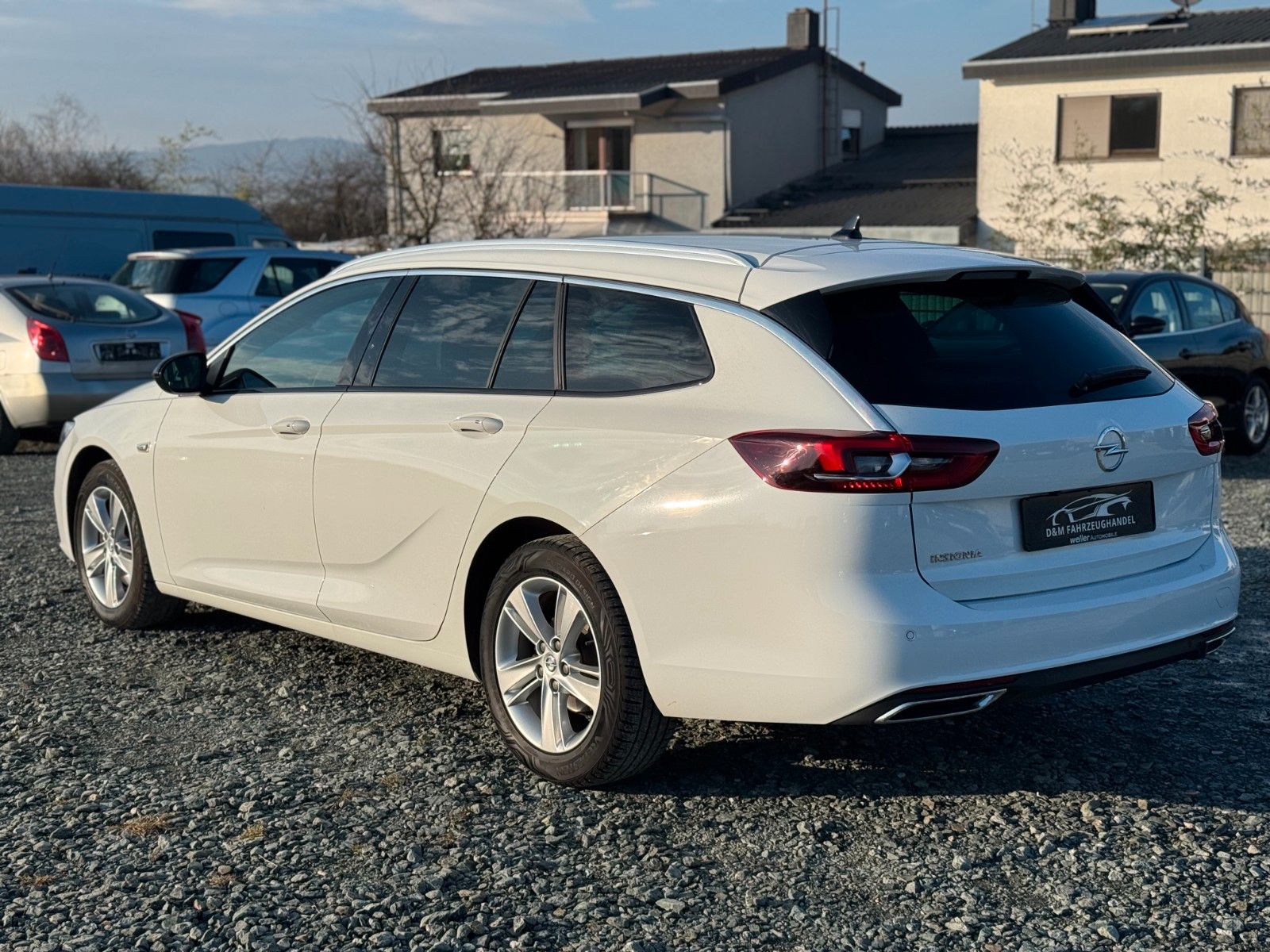 Opel Insignia Sports Tourer Elegance 2.0D - Samsaru's Car Outlet