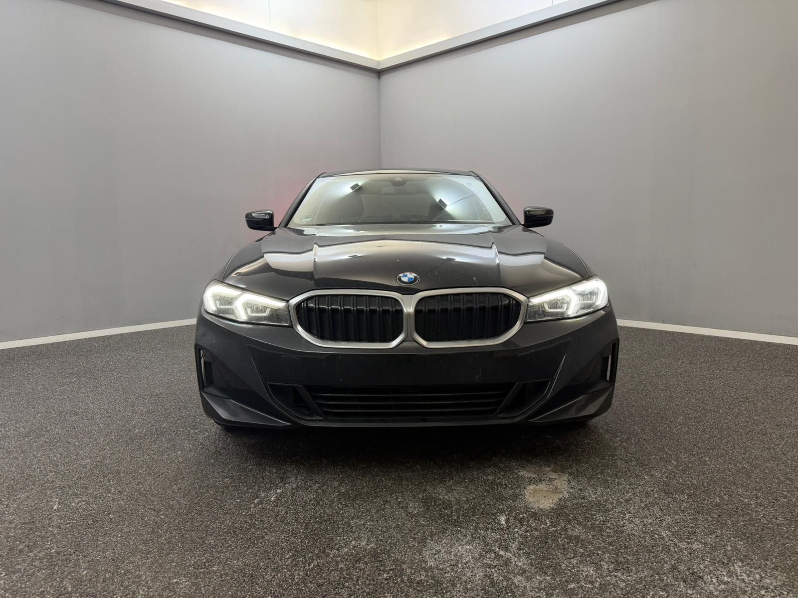 BMW 320d xDrive Limo SHADOW-LINE WIDE*LED*DRIVE ASSI