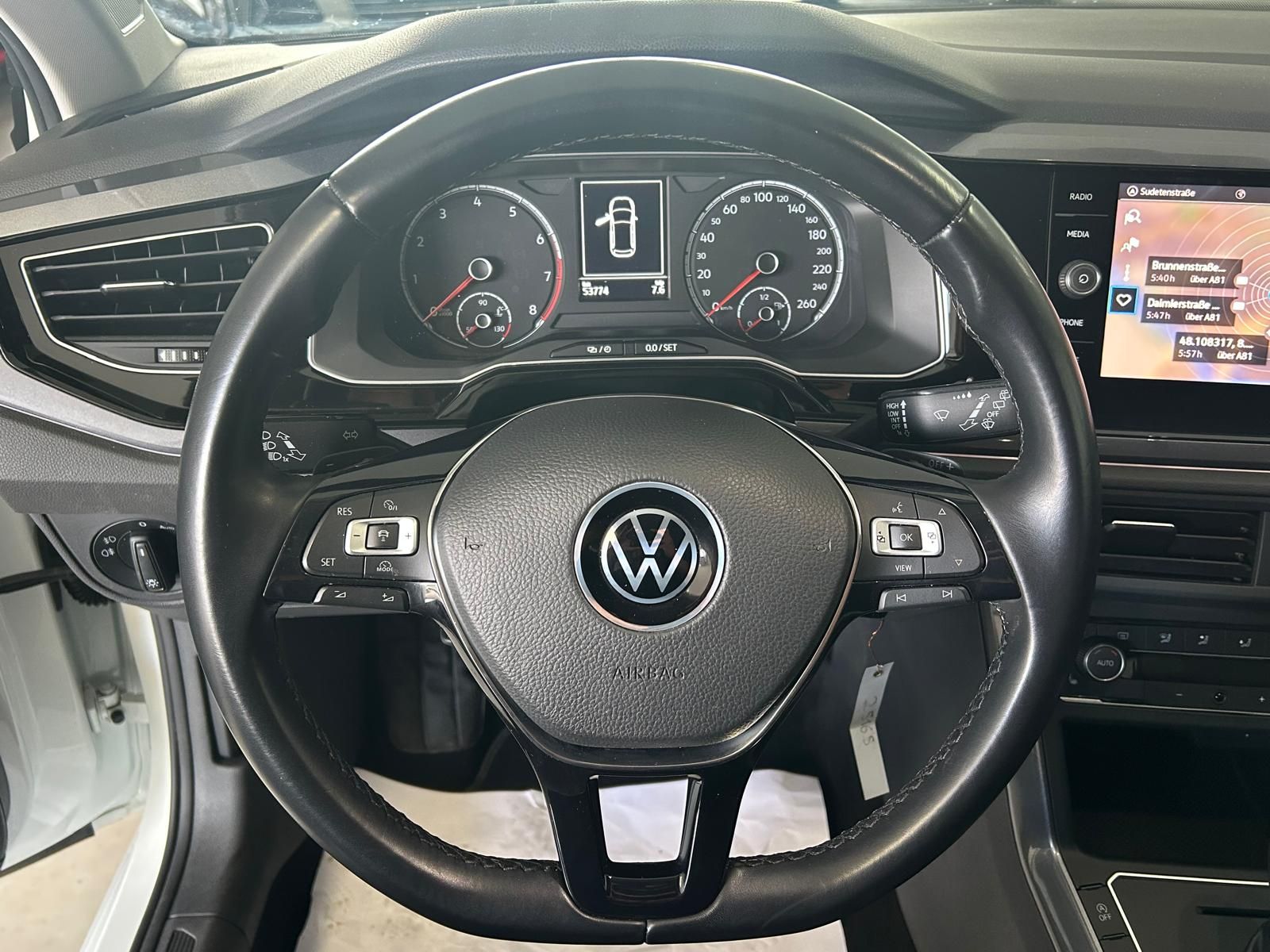 Volkswagen Polo VI 1.0 TSI DSG HIGHLINE - Samsaru's Car Outlet