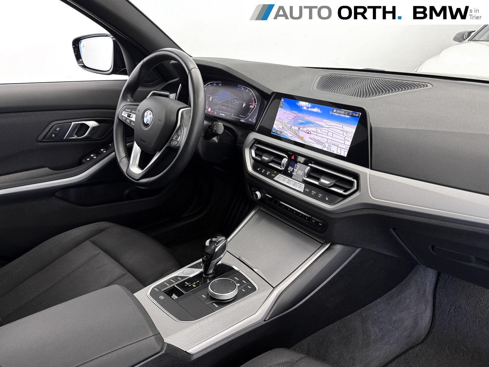 BMW 320d Touring AUTOM. LC-PROF - Samsaru's Car Outlet