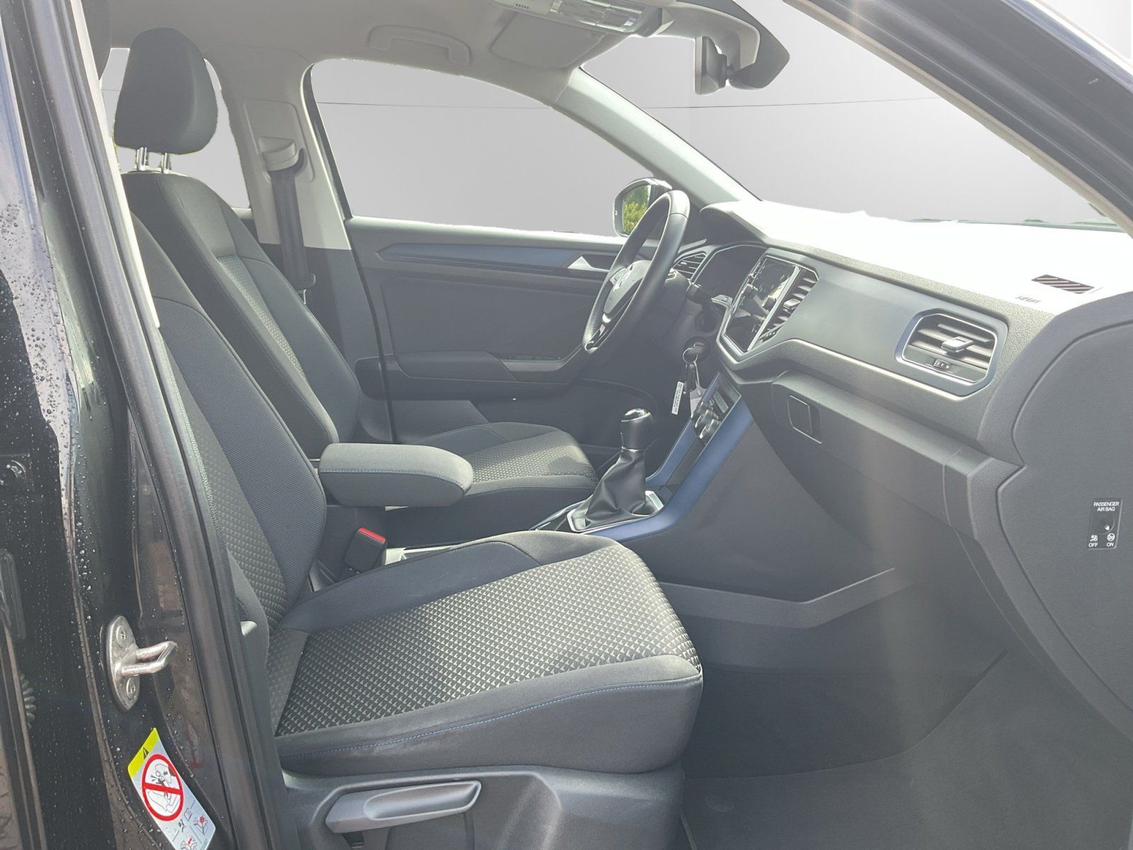 Volkswagen T-Roc 1.5 TSI United - Samsaru's Car Outlet