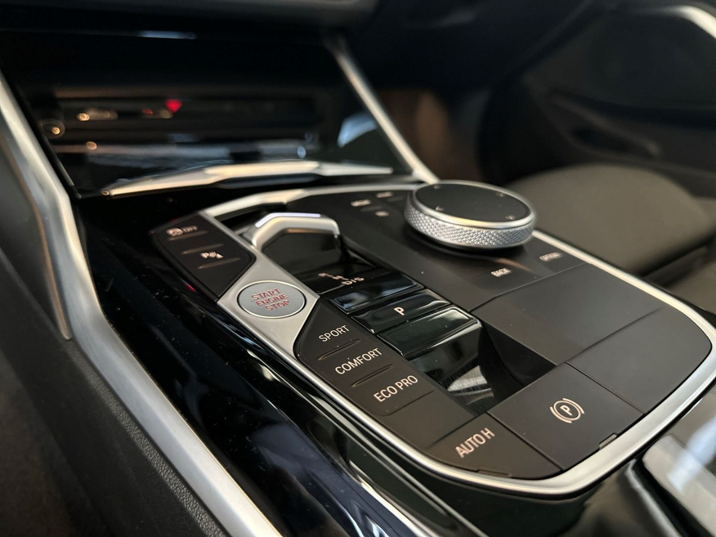 BMW 320 d xDrive - Samsaru's Car Outlet