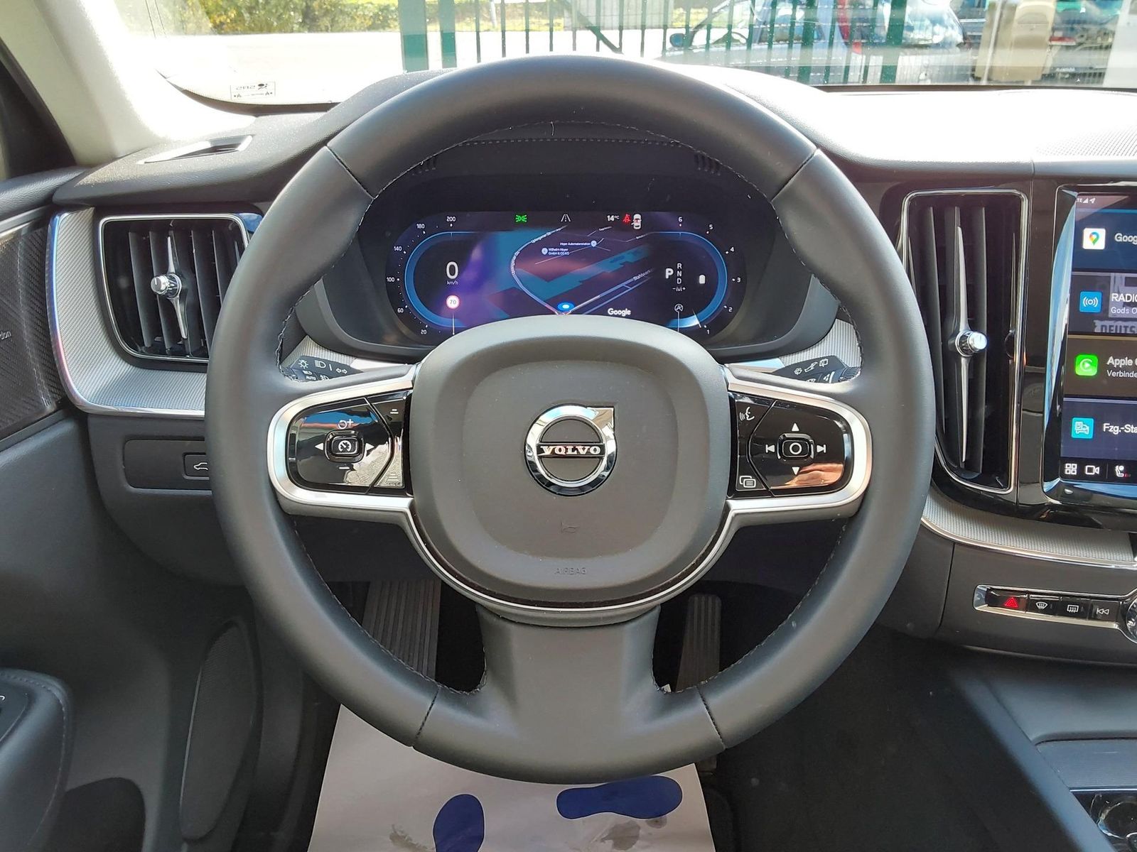 Volvo XC60 B4 D AWD Plus Dark AHK/ACC/LED/SHZ/PDC/N...