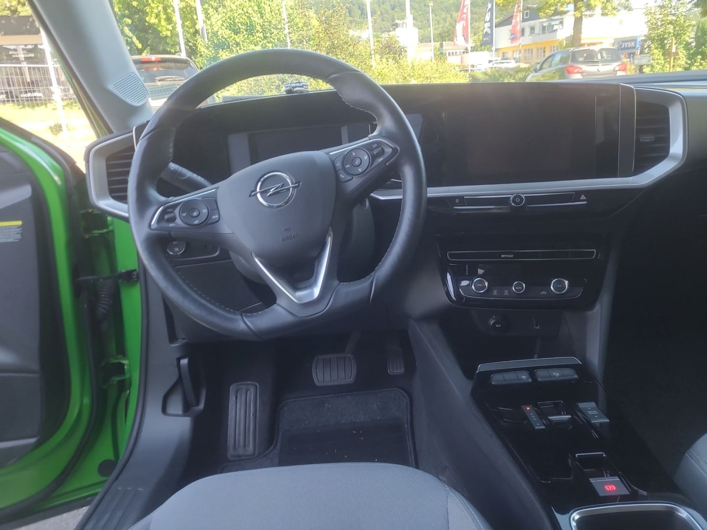 Opel Mokka-e Elegance - Samsaru's Car Outlet