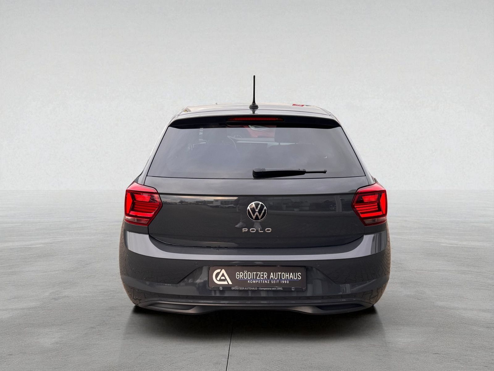 Volkswagen Polo Active DSG - Samsaru's Car Outlet