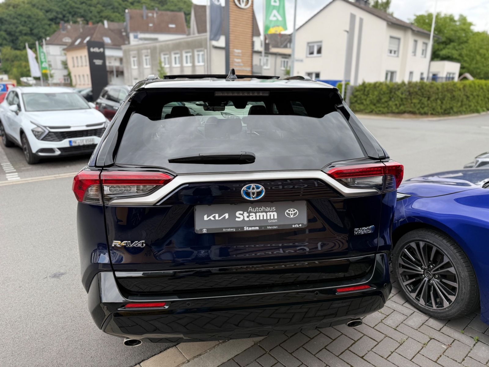 Toyota RAV 4 RAV4 Plug-in Hybrid 4x4 - Samsaru's Car Outlet