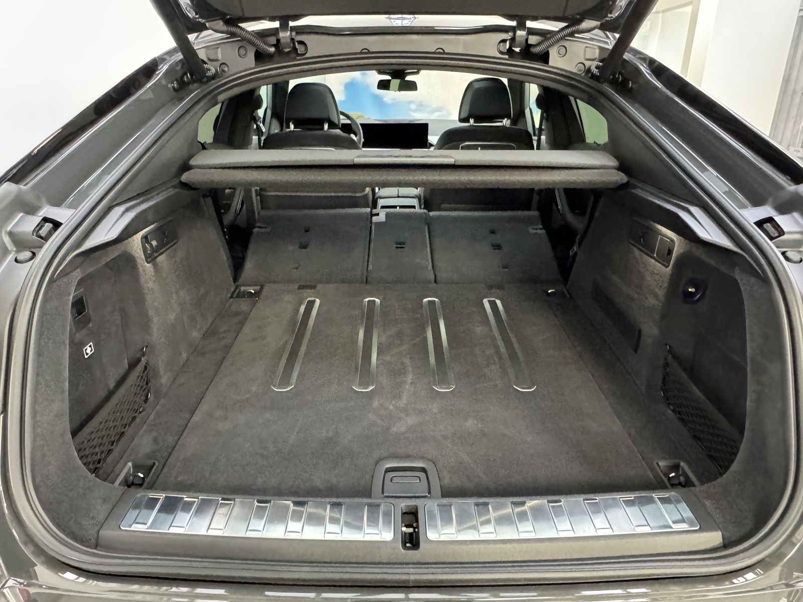 BMW X6 xDrive40d M Sport Pro - Samsaru's Car Outlet