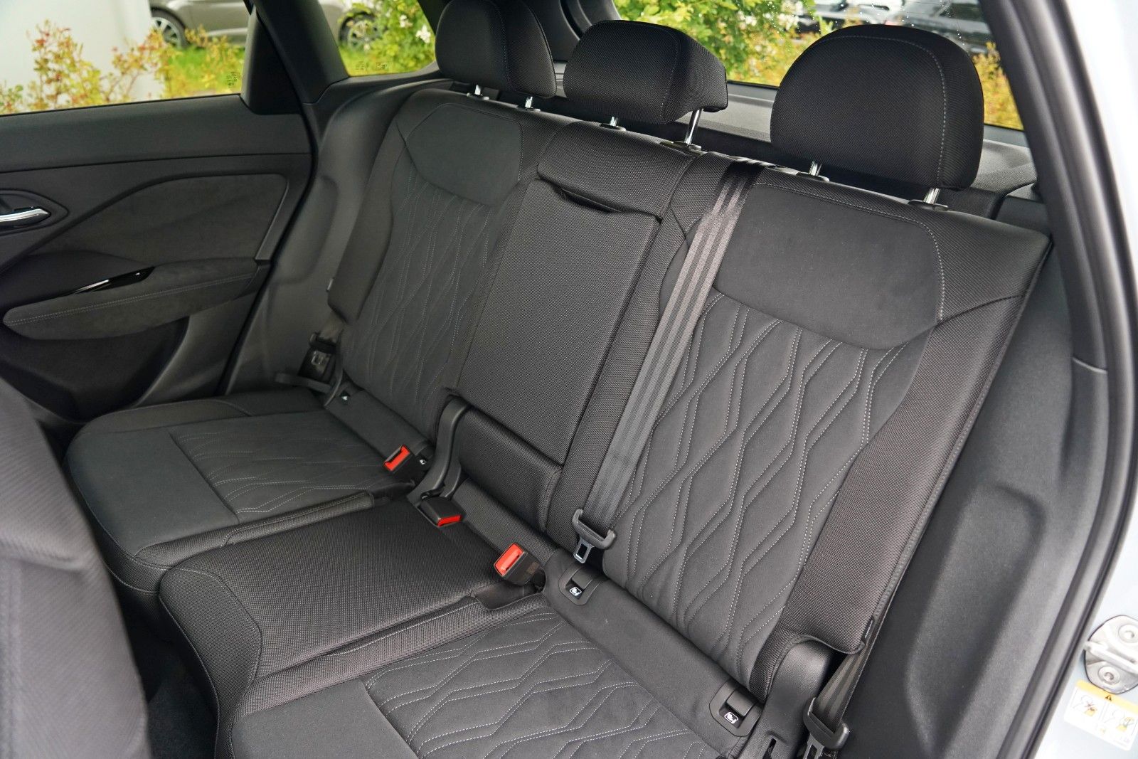 Audi Q3 SUV e-hybrid AHK S-LINE PANO TECH PRO MATRIX