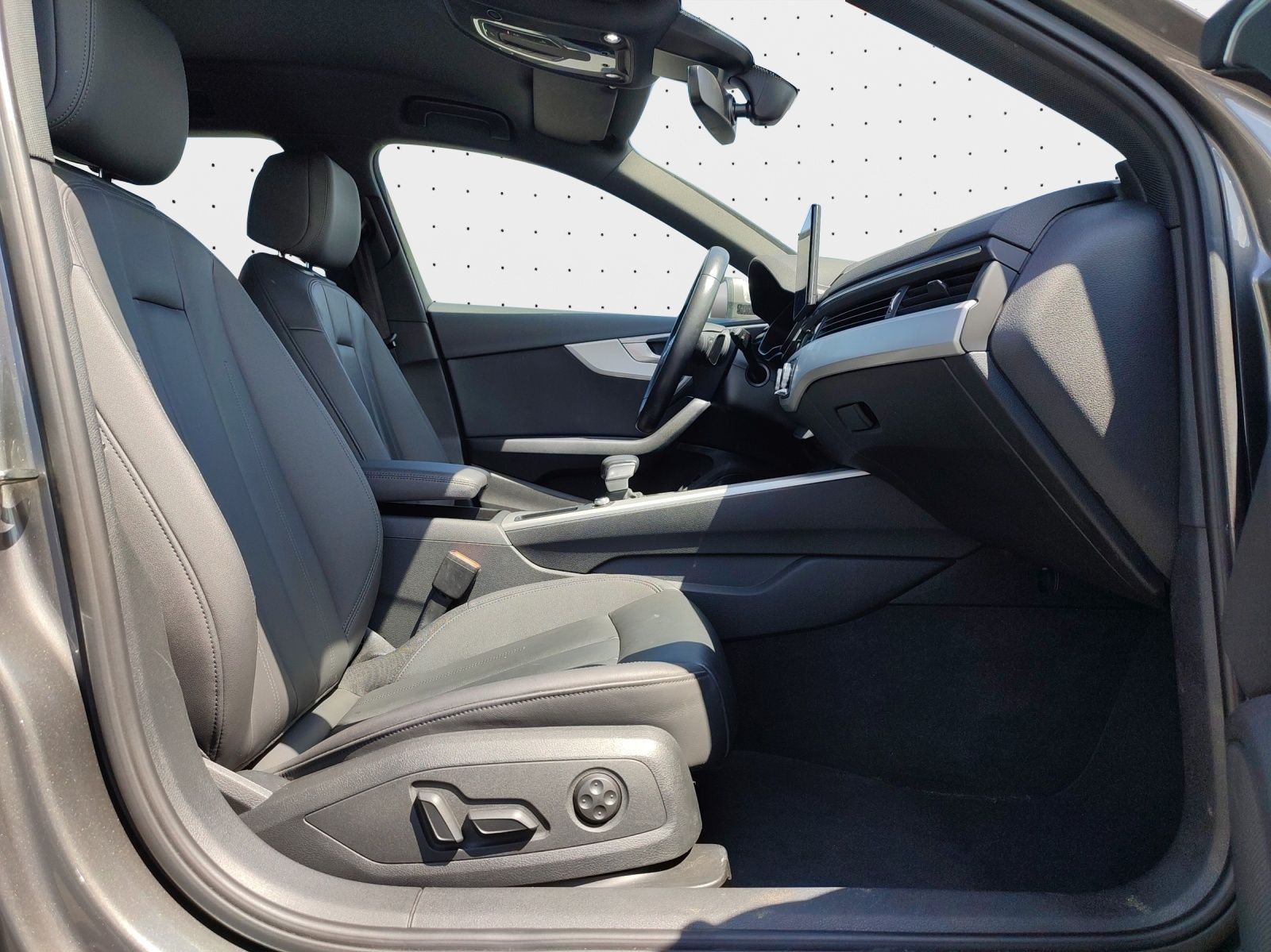 Audi A4 Avant 35 TFSI S line - Samsaru's Car Outlet
