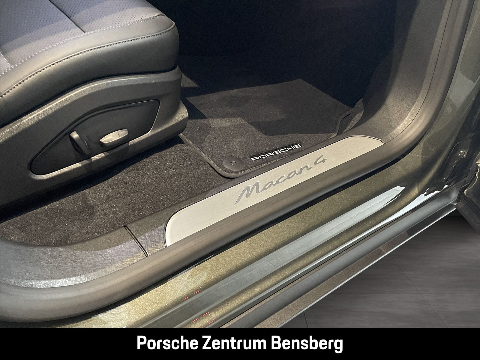 Porsche Macan 4 Electric