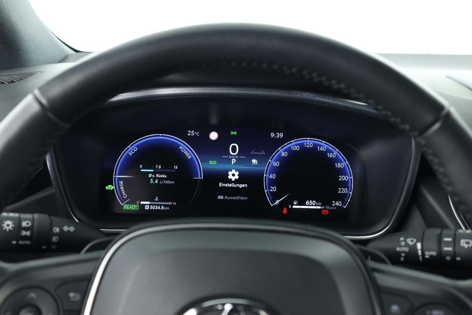 Toyota Corolla Touring Sports 2.0 CVT Team D Navi Kam