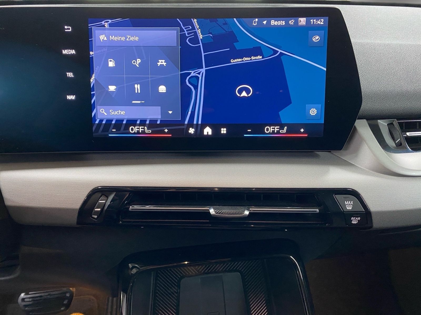 BMW X1 xDrive20d - Samsaru's Car Outlet
