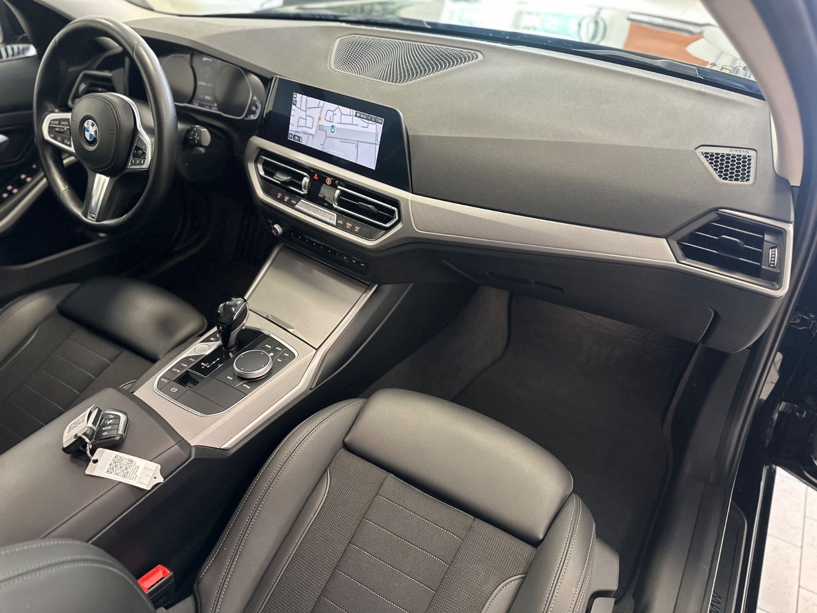 BMW 330e - Samsaru's Car Outlet
