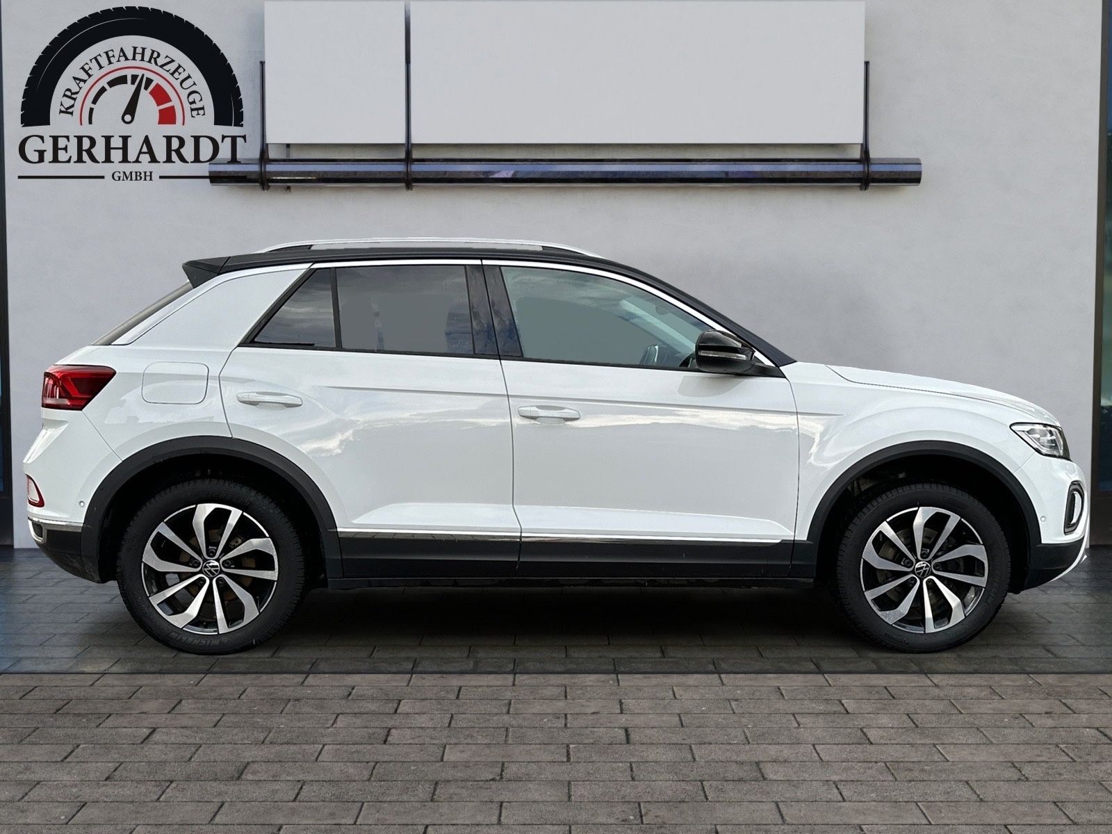 Volkswagen T-Roc 2.0 - Samsaru's Car Outlet