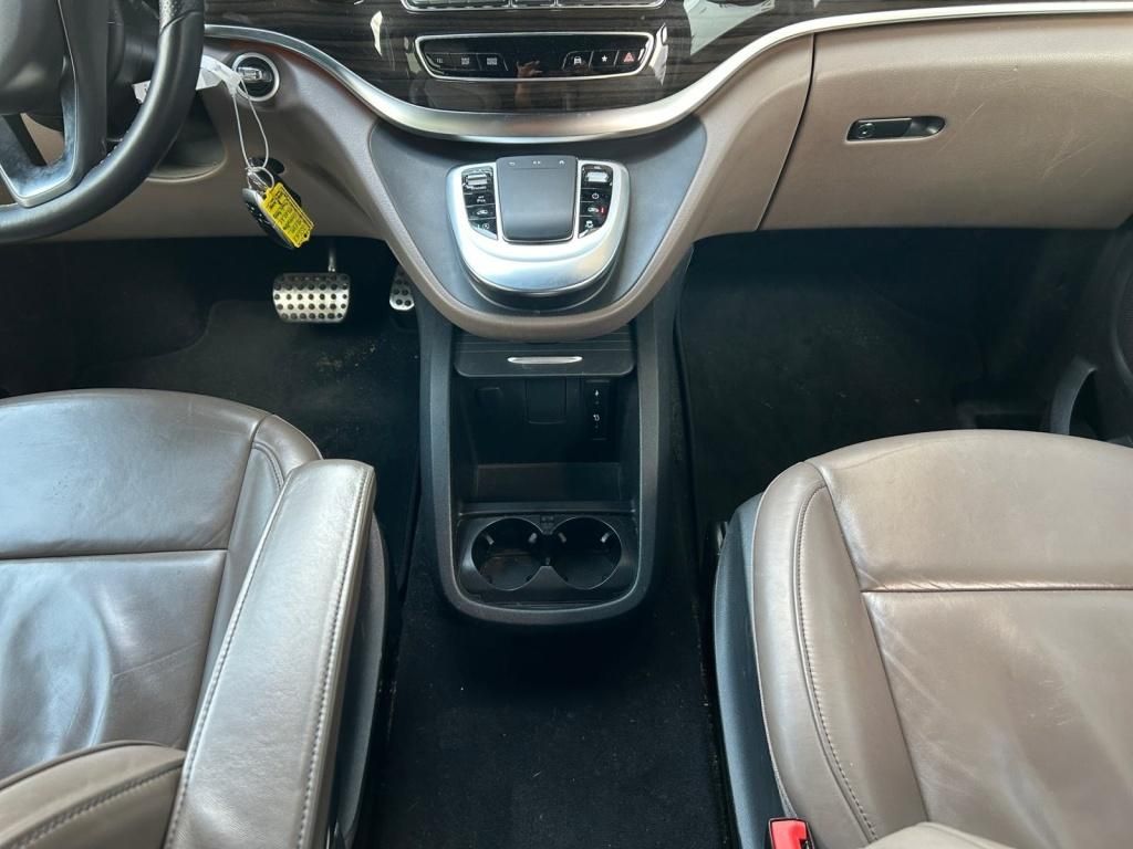 Mercedes-Benz V 300 d 4Matic Avantgarde Edition AMG - Samsaru's Car Outlet