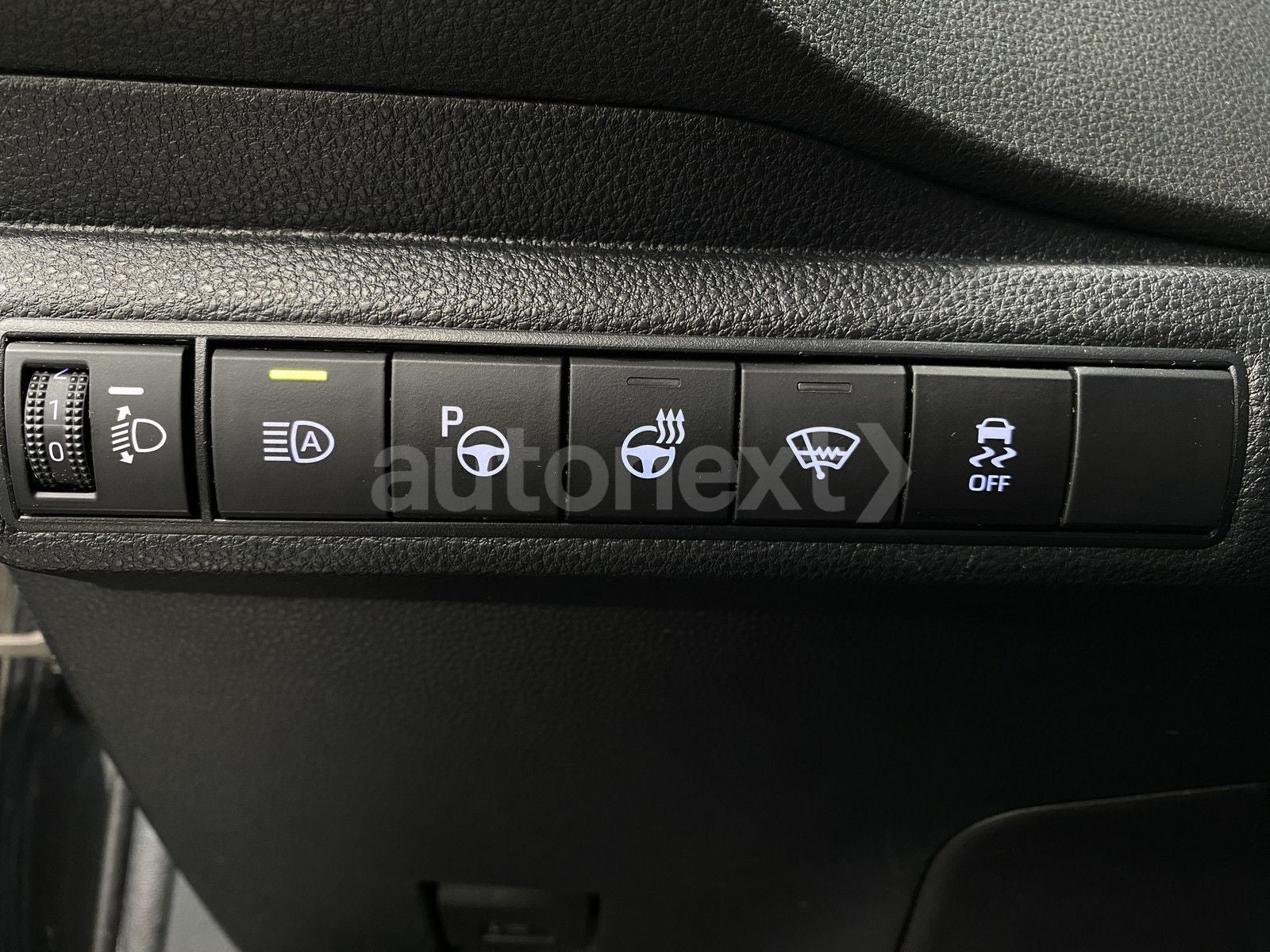 Toyota Corolla 2.0 Hybrid Business Edition - Samsaru's Car Outlet
