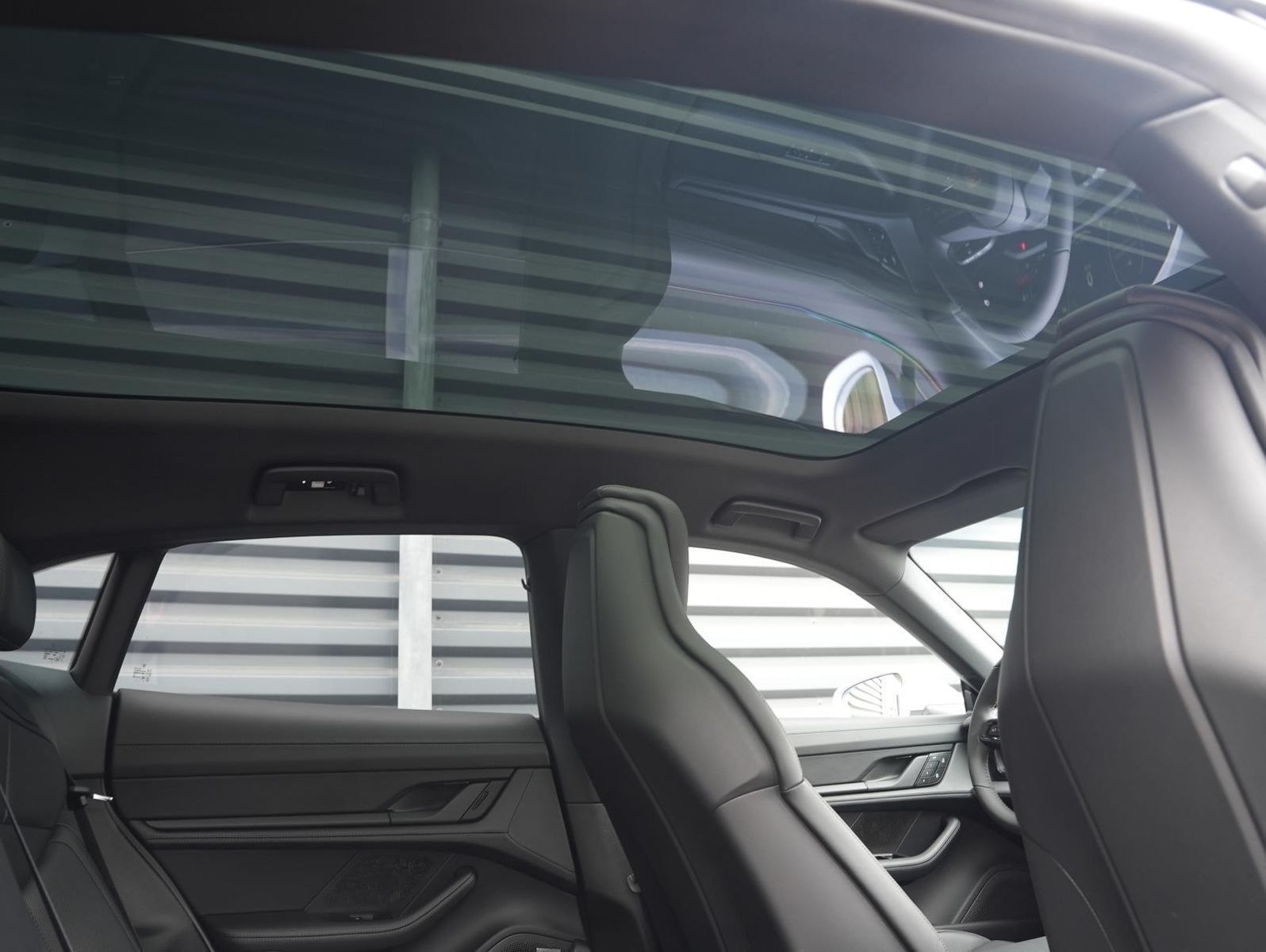 Porsche Taycan 4S Sport Turismo LED-Matrix InnoDrive Pan