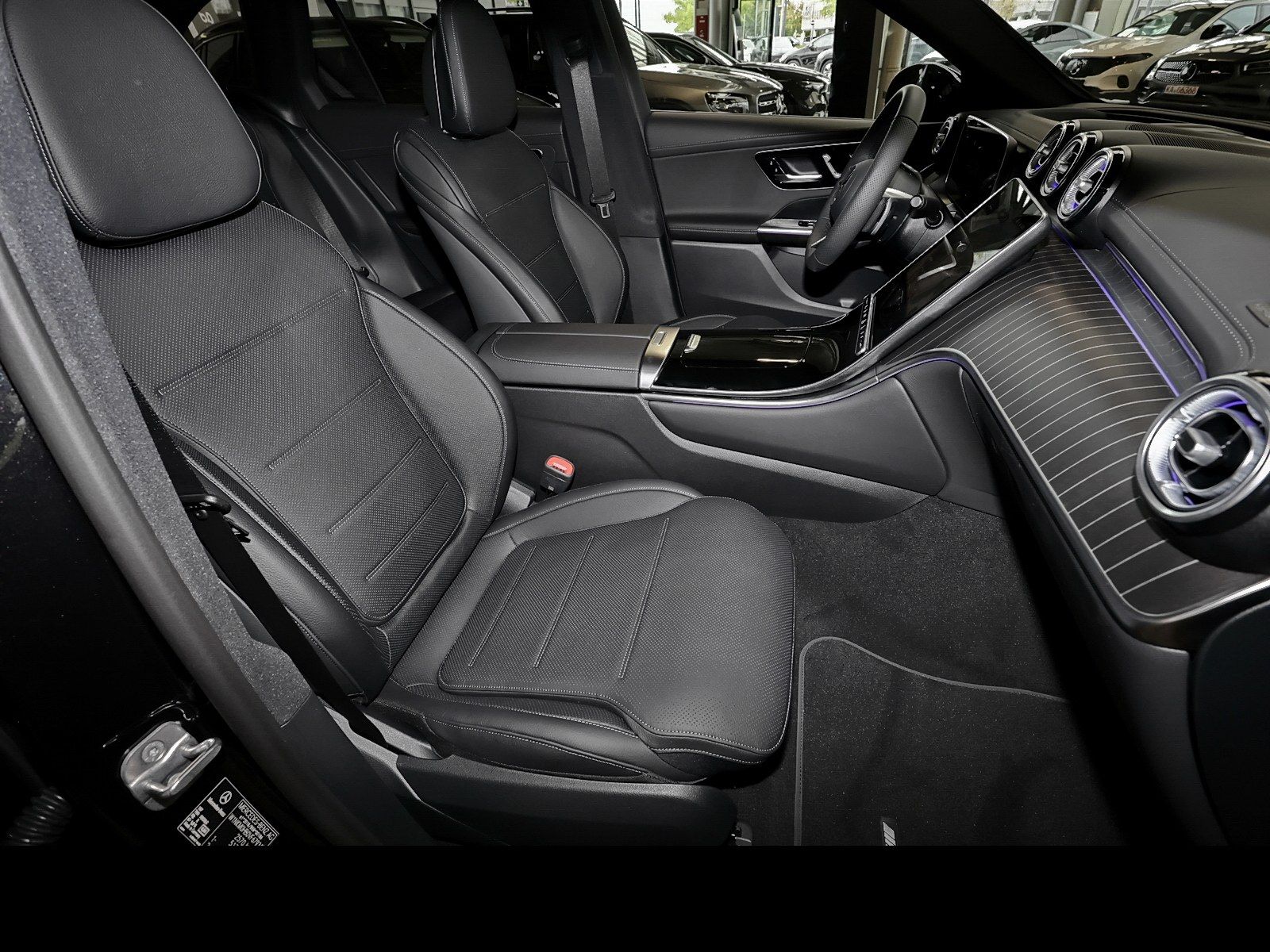 Mercedes-Benz GLC 300 d 4M AMG Multikontursit+Standhz+AHK+Pano