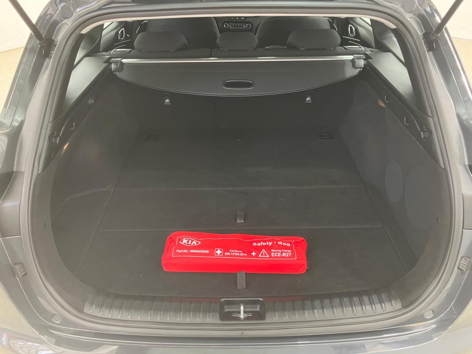 Kia Ceed Sportswagon 1.6CRDi MHEV Spirit - Samsaru's Car Outlet