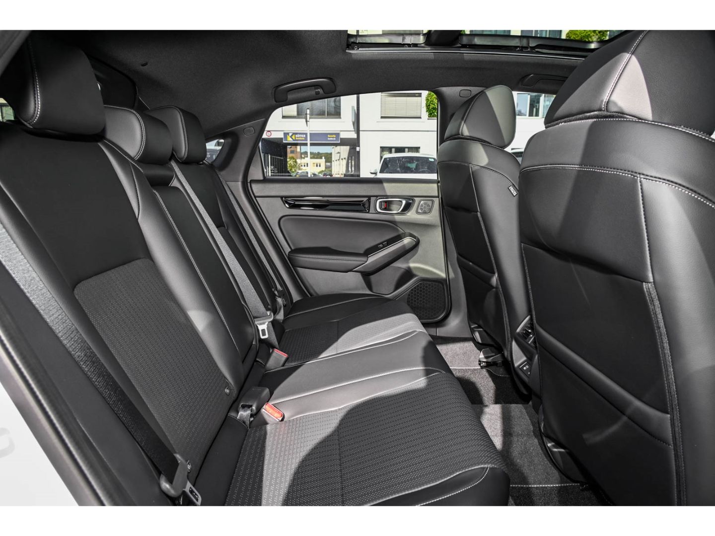 Honda Civic HYBRID 2.0 ADVANCE SHZ+LHZ+NAVI+LED+BOSE+P