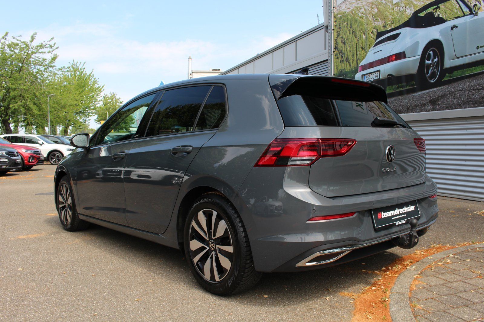 Volkswagen Golf VIII 2.0 TDI DSG Move - Samsaru's Car Outlet