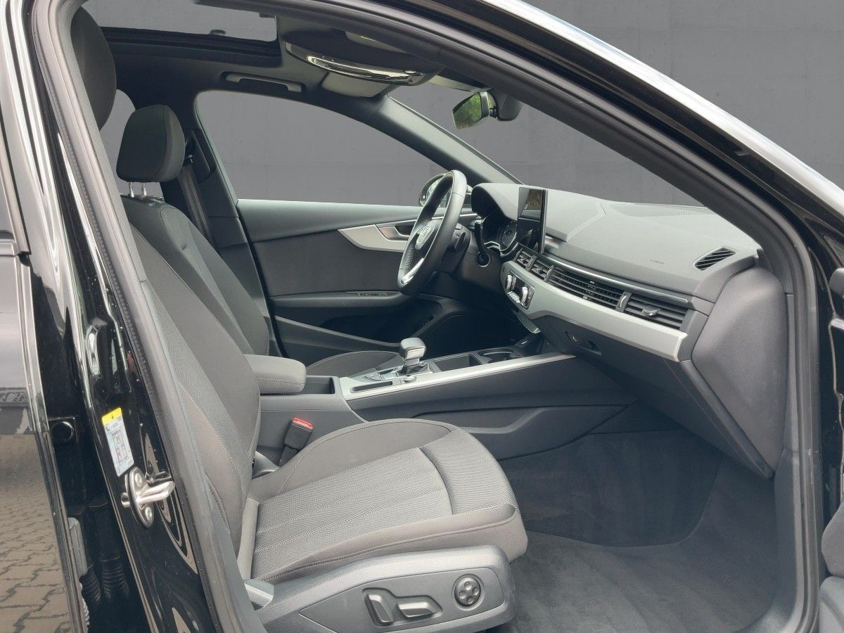 Audi A4 Avant 40 TFSI S-TR - Samsaru's Car Outlet