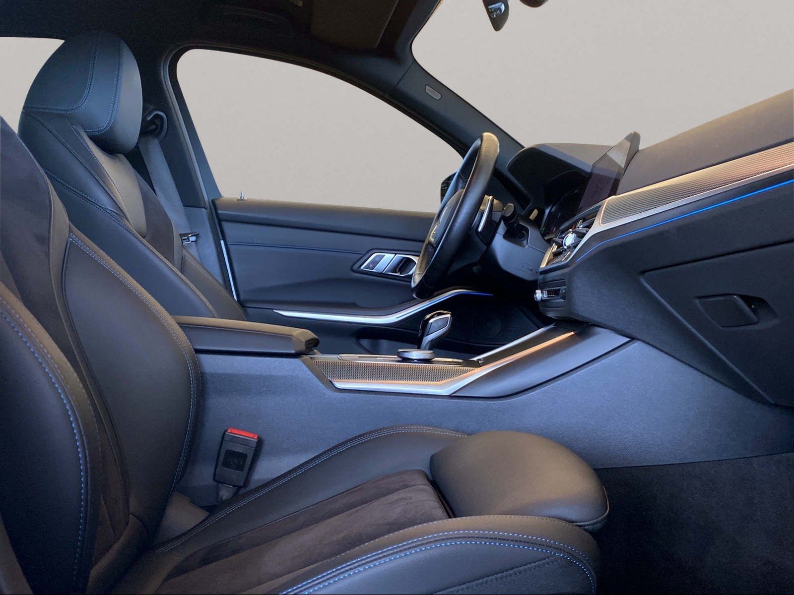 BMW 330e Touring M Sport - Samsaru's Car Outlet