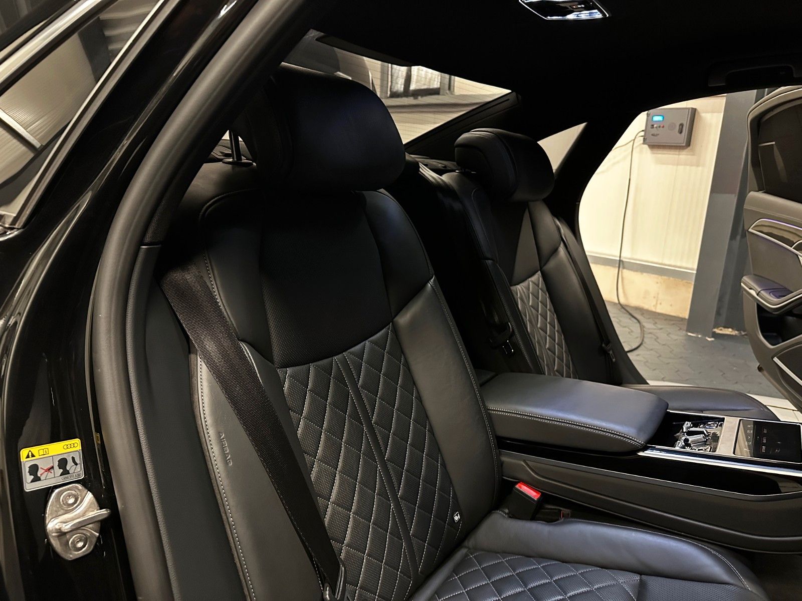 Audi A8 50 TDI quattro S-Line - Samsaru's Car Outlet
