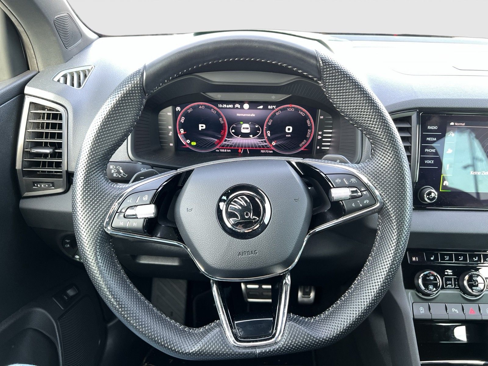 Skoda Karoq 2.0 SPORTLINE 4X4 LEDER CAM ACC MATRIX NAV