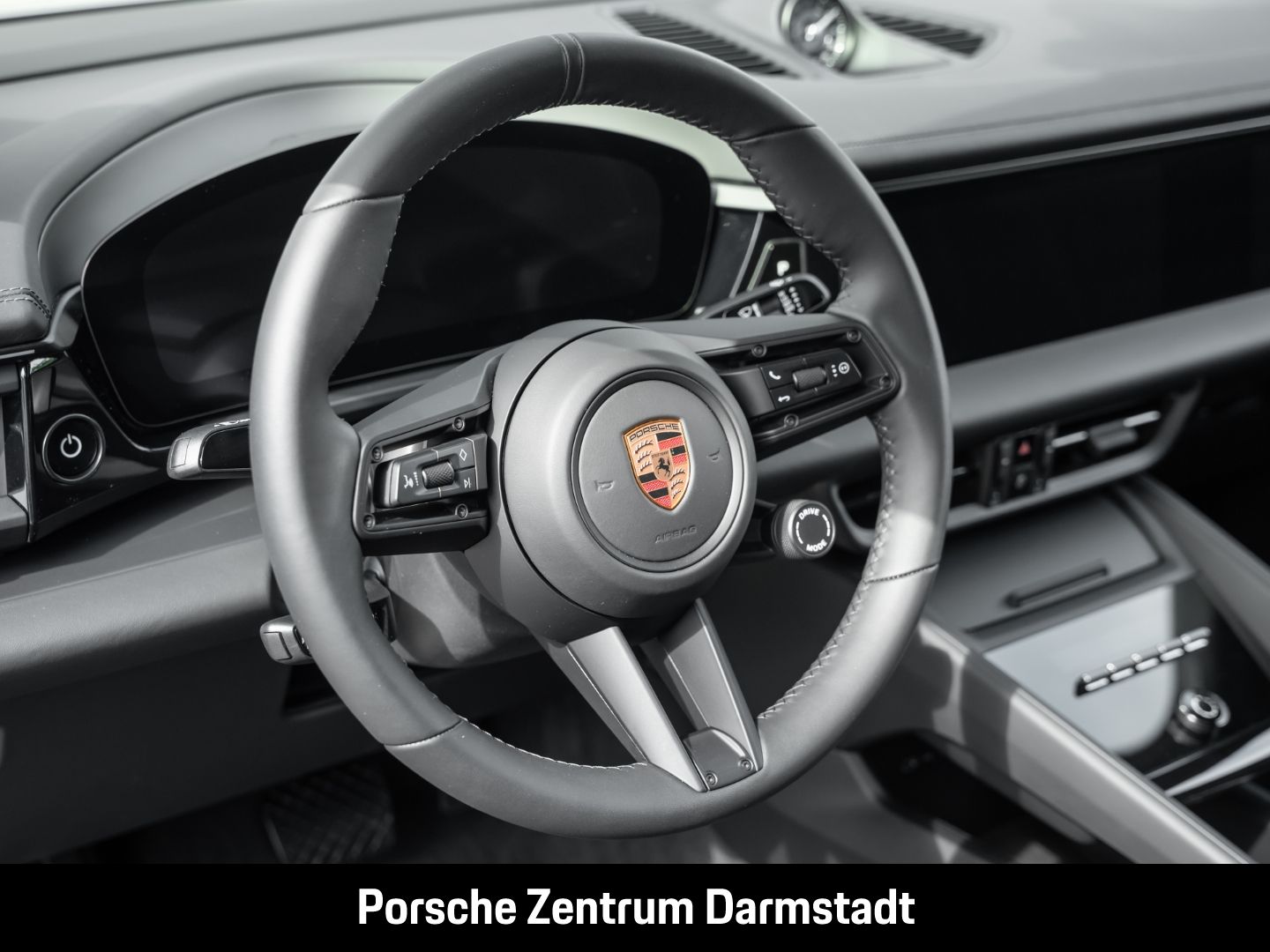 Porsche Macan 4 - Samsaru's Car Outlet