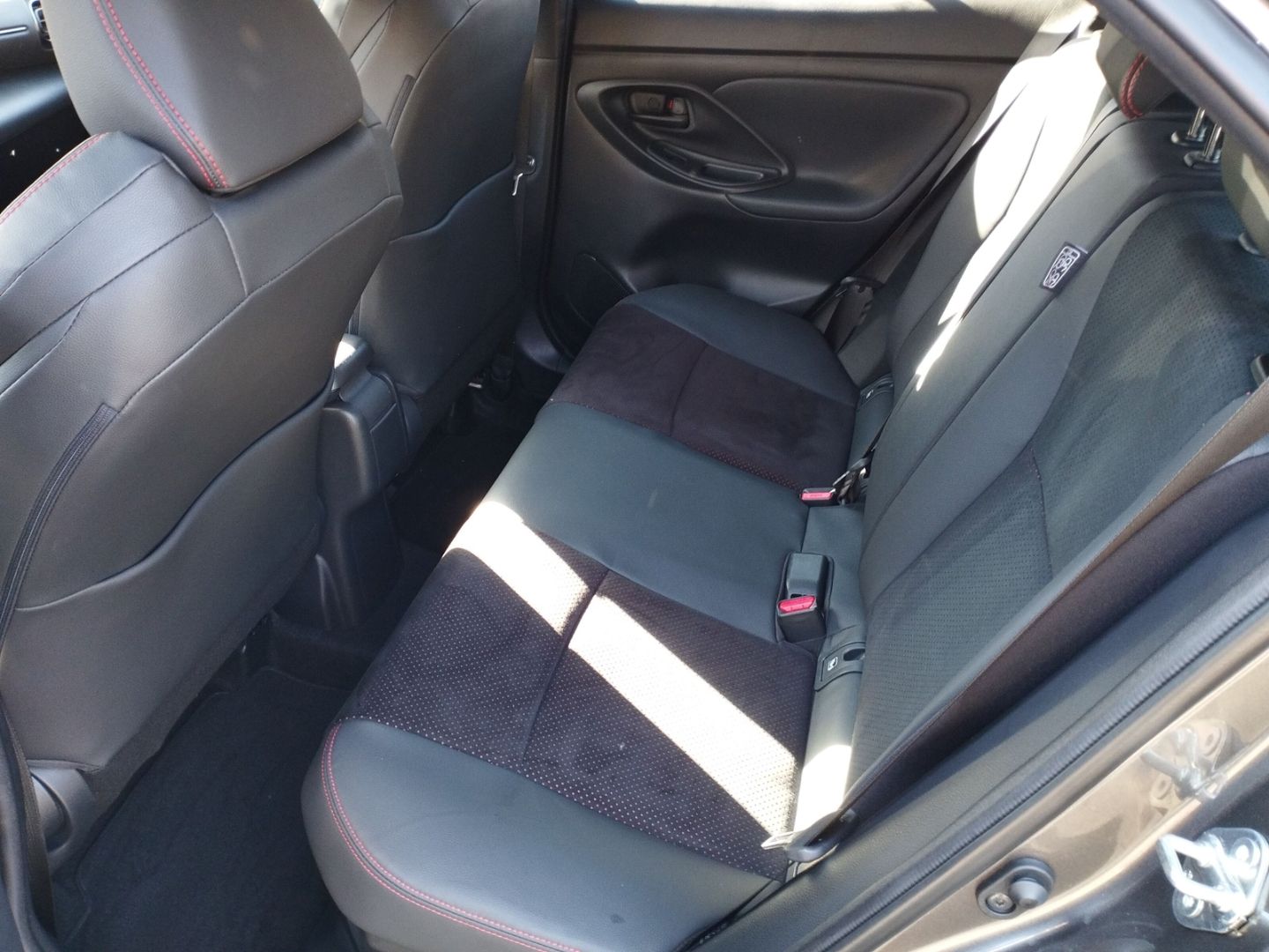 Toyota Yaris Cross Hybrid 1.5 VVT-i GR Sport+Sitzheizun