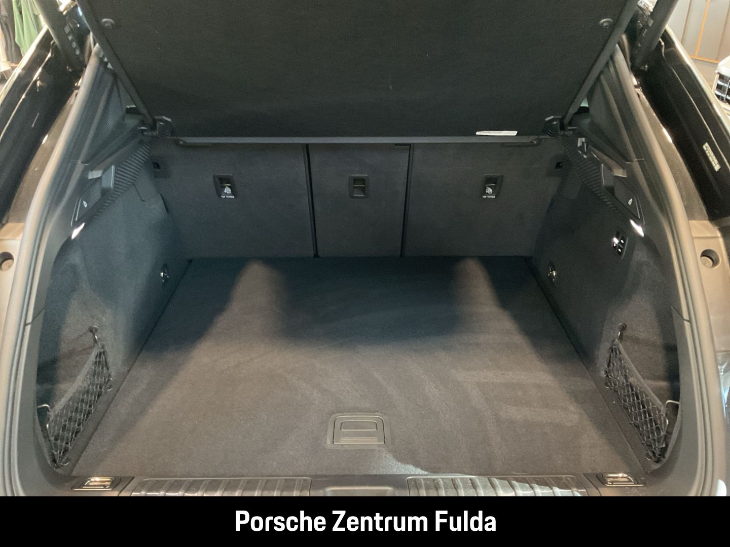 Porsche Macan 4 BOSE Panorama Surround-View LED-Matrix