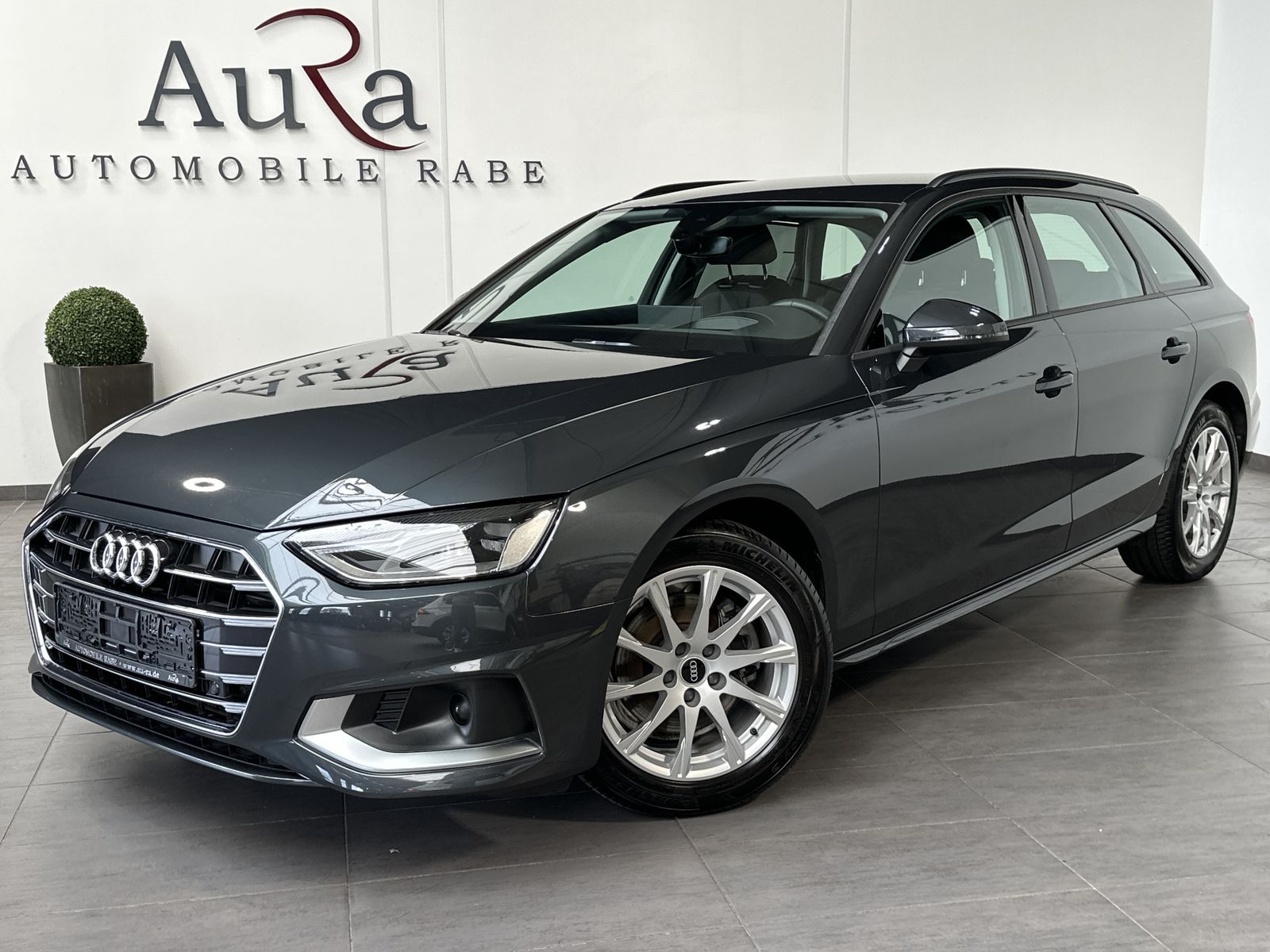 Audi A4 Avant 35 TDI Advanced - Samsaru's Car Outlet