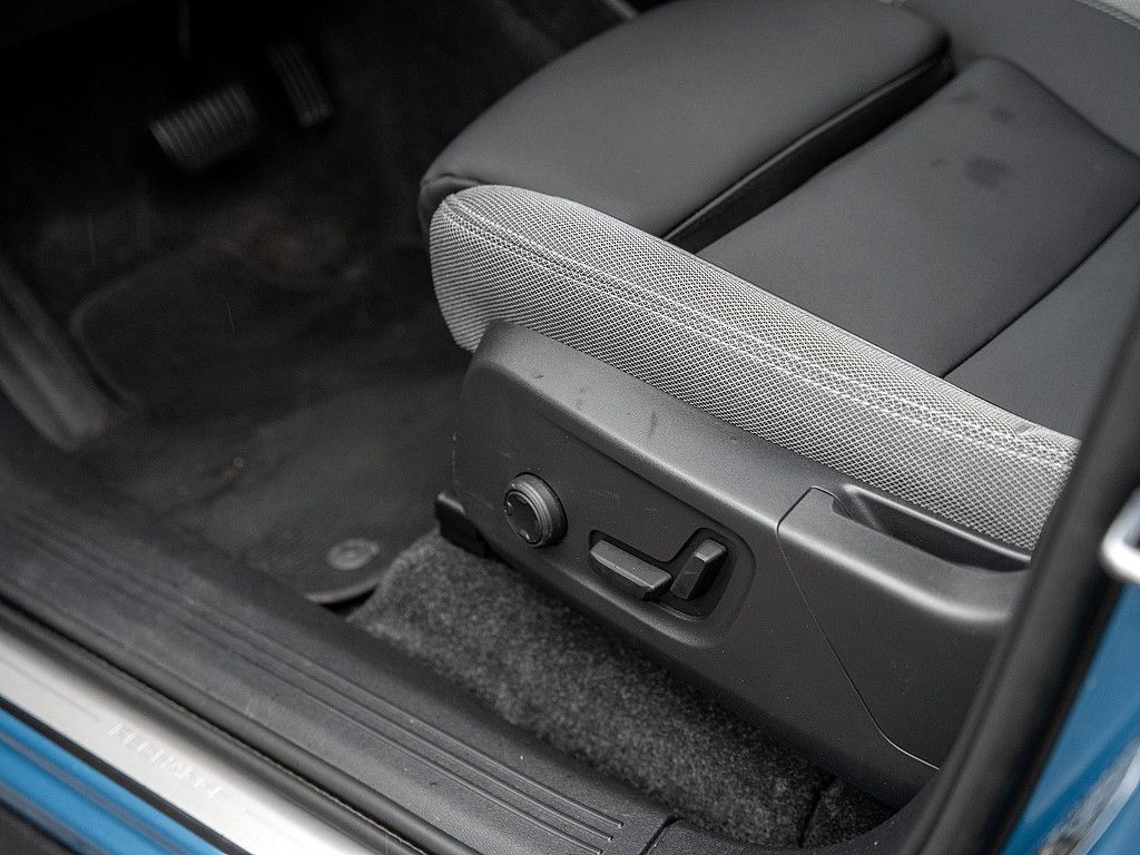 Volvo XC40 Ultimate Recharge Pure Electric