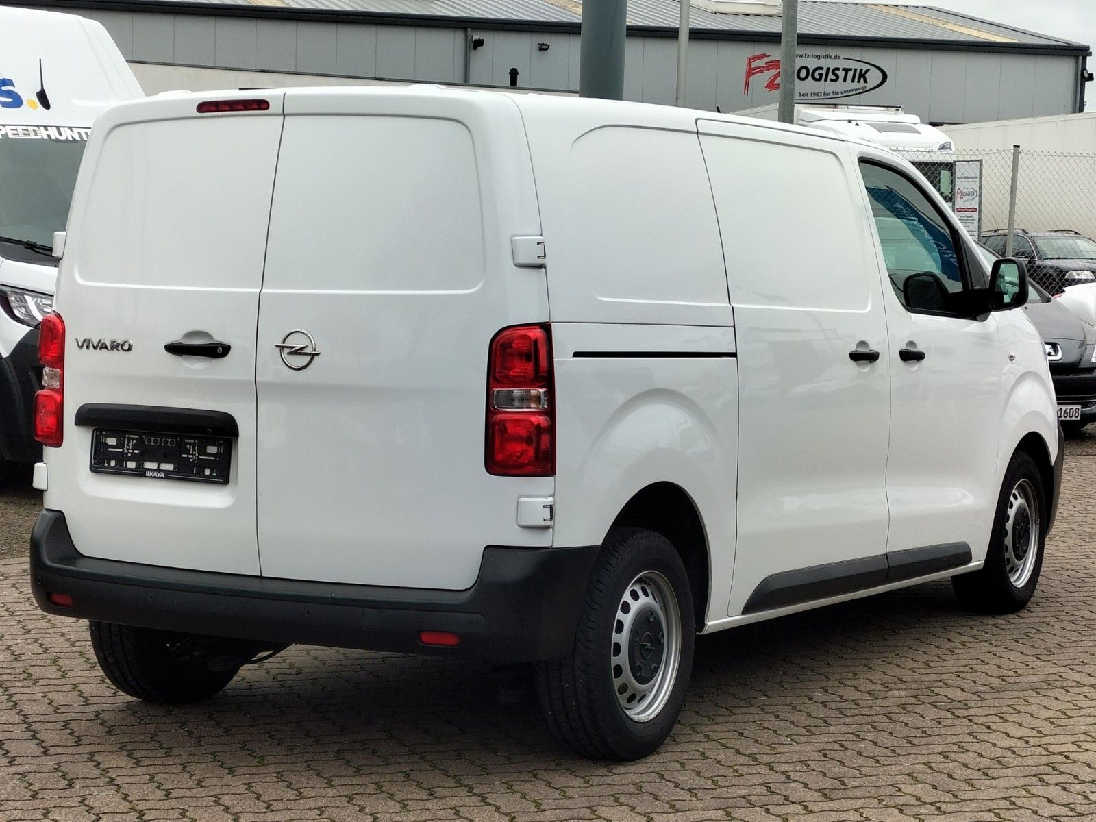 Opel Vivaro Kasten Edition M - Samsaru's Car Outlet