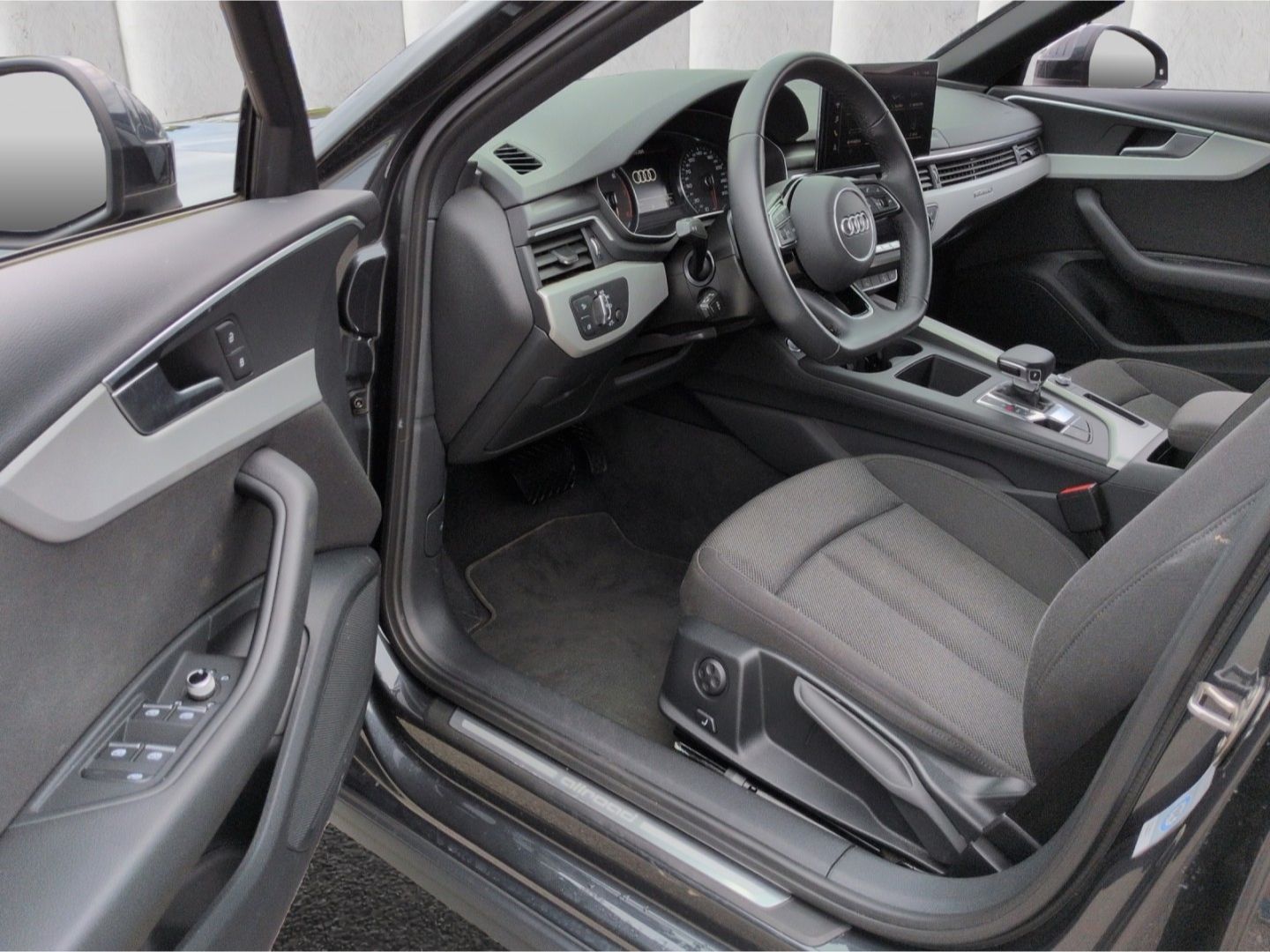 Audi A4 allroad quattro 45TFSI*S-tron AHK Matrix-LED